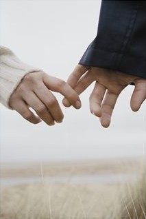23_rf244067couple-holding-hands-posters1